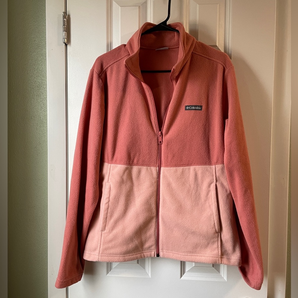 Columbia Women’s Two Toned Pink Full Zip Jacket, Size XL